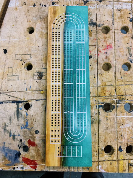 OLIVE + miami Cribbage Board with high contrast lines